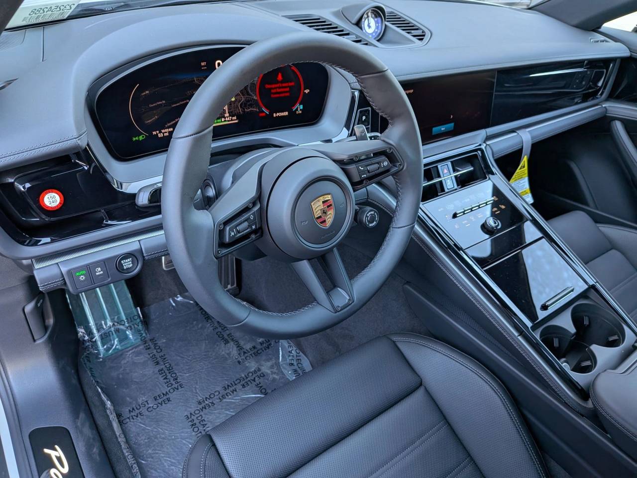 2025 Porsche Panamera E-Hybrid 4 photo 4