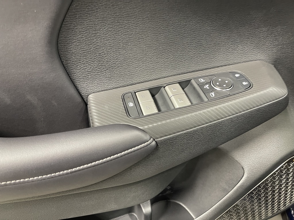 2025 Mitsubishi Outlander SE photo 20