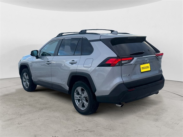 2024 Toyota RAV4 XLE photo 2