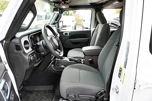 New 2026 Bright White Clear-Coat Exterior Paint Jeep Sport image 19