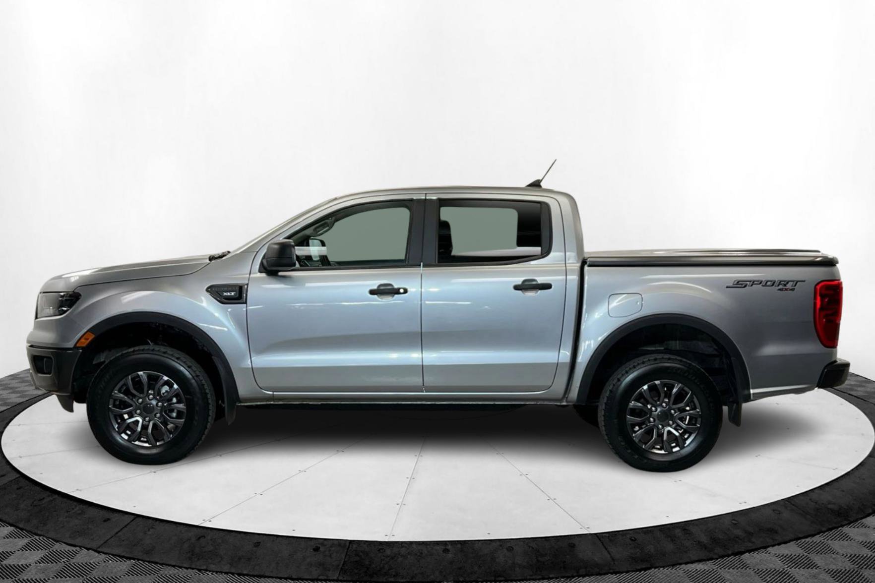 2022 Ford Ranger XLT photo 2