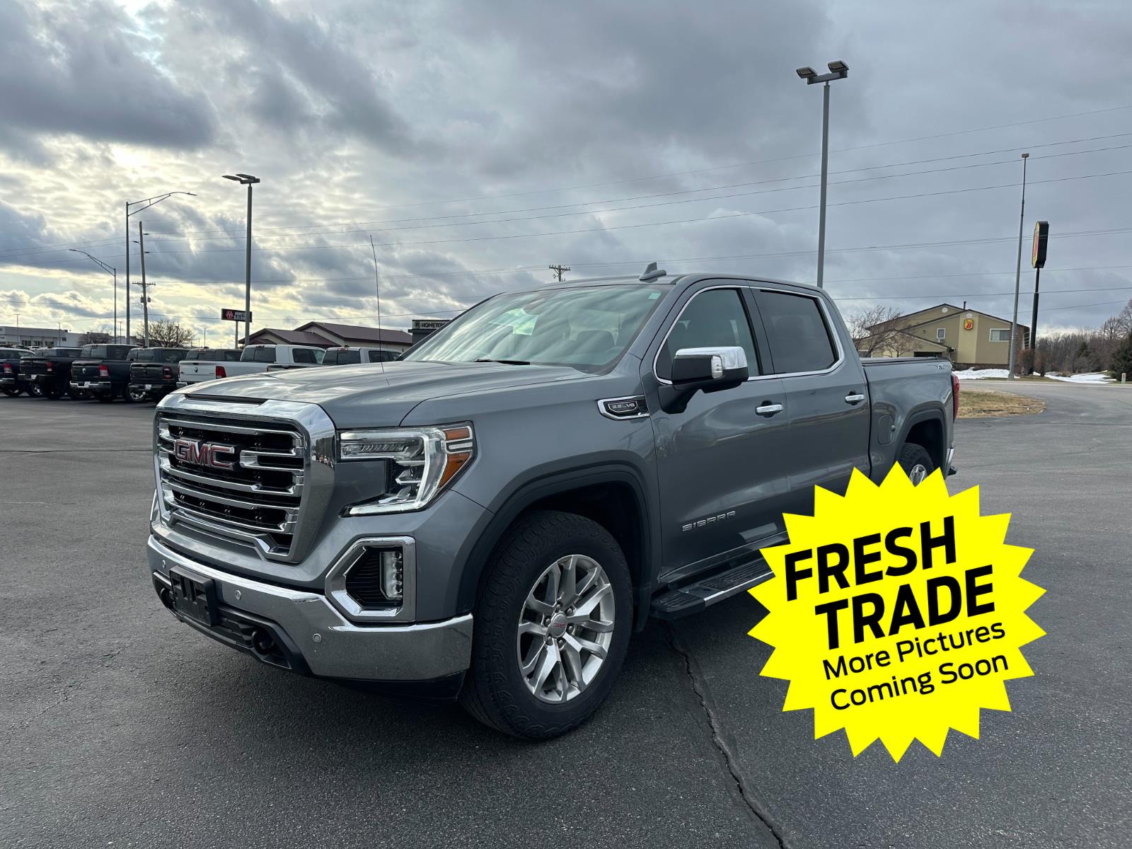 2021 GMC Sierra SLT's photo