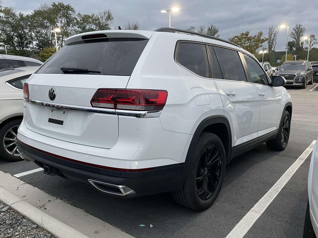 2022 Volkswagen Atlas SE Technology photo 4