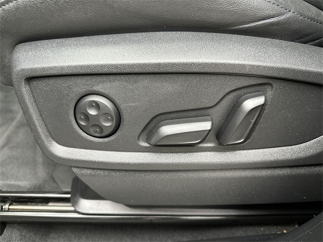 2022 Audi Q5 S line Premium Plus photo 4