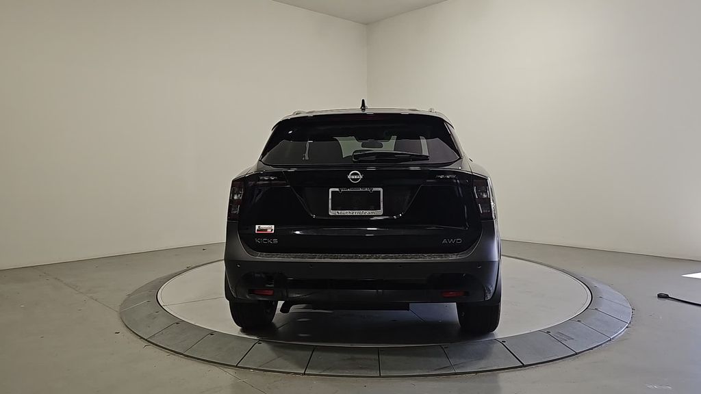 2025 Nissan Kicks SV photo 4