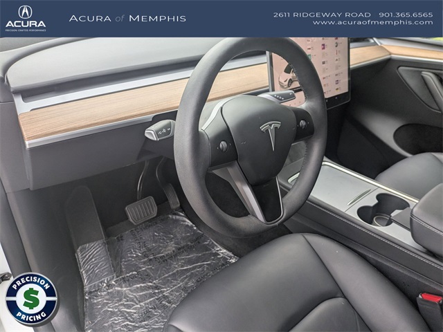 2024 Tesla Model Y Standard Range photo 10