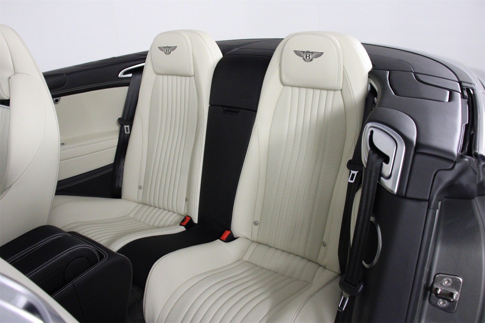 2017 Bentley Continental GT V8 photo 19