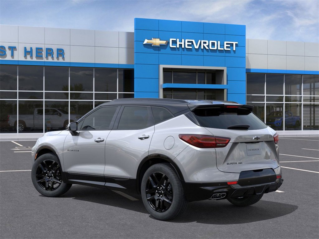 2025 Chevrolet Blazer RS photo 2