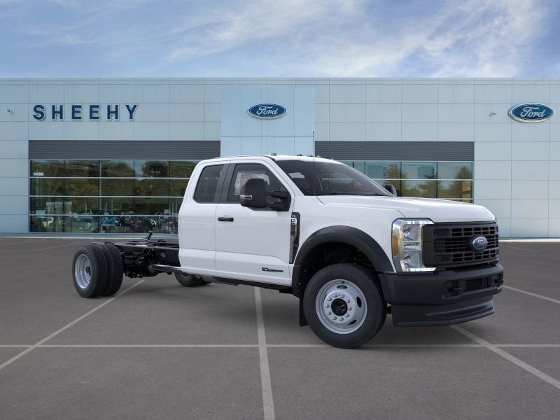 2026 Ford F-550 Super Duty Chassis Cab XL's photo