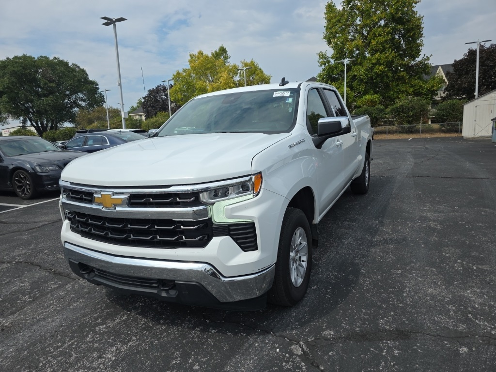 2023 Chevrolet Silverado 1500 LT photo 2