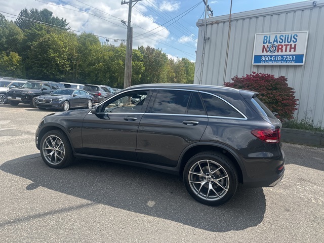 2022 Mercedes Benz GLC 300 4MATIC photo 2