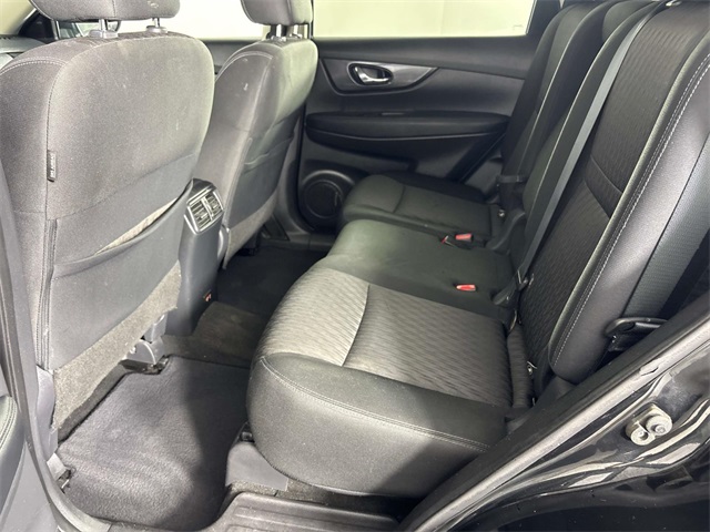 2019 Nissan Rogue SV photo 9