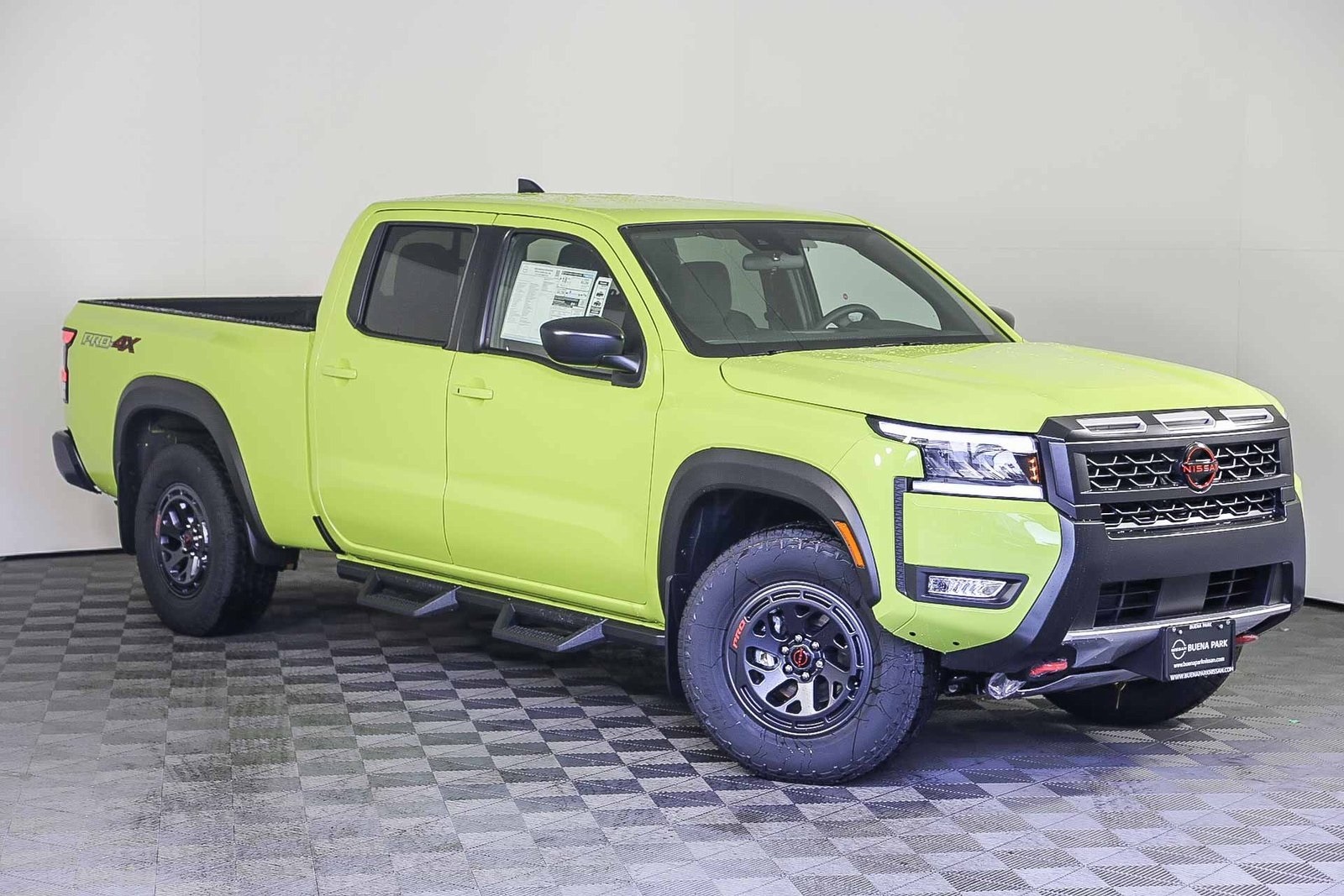 2026 Nissan Frontier PRO-4X's photo