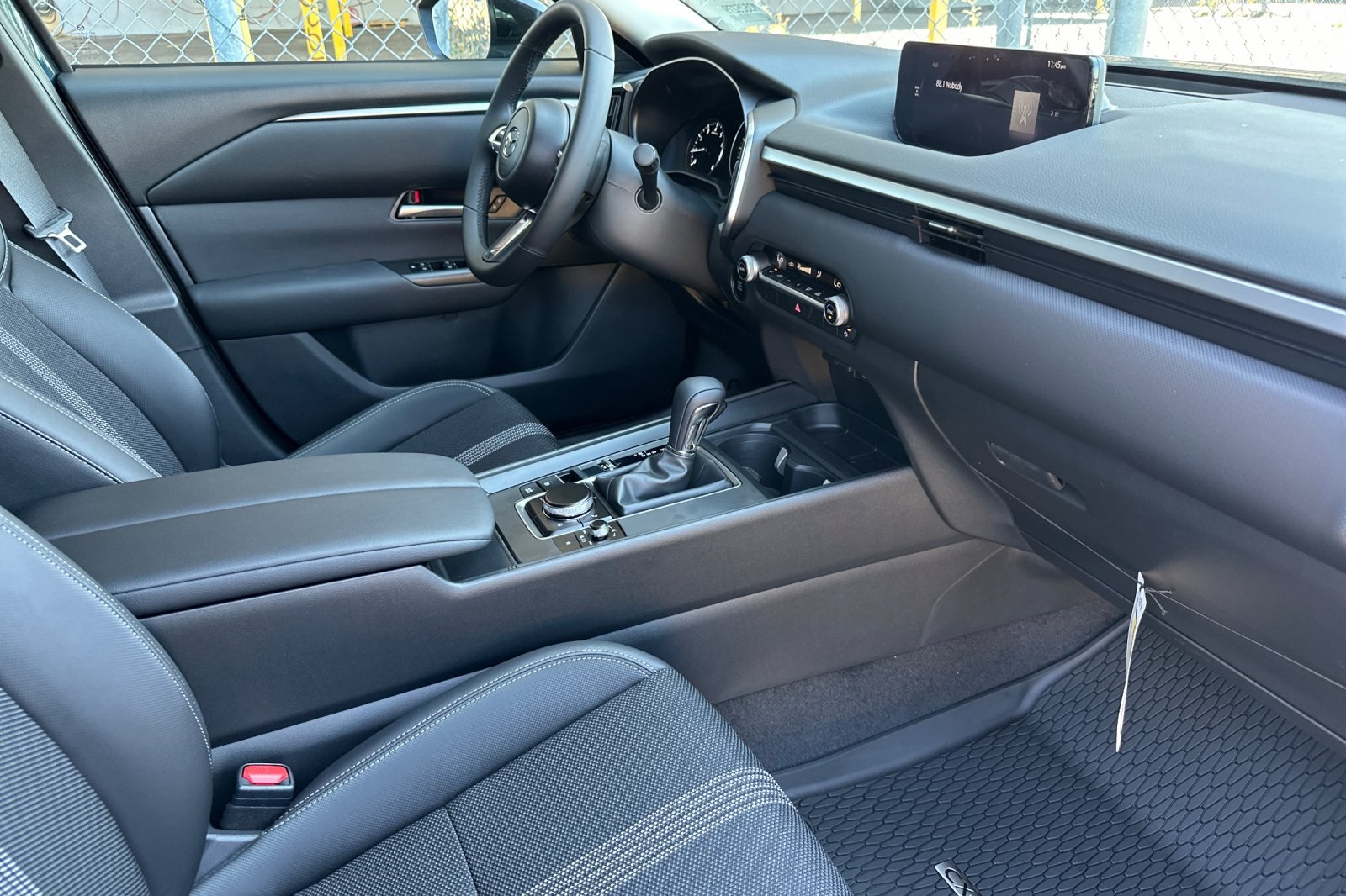 2025 Mazda CX-50 2.5 Select photo 11