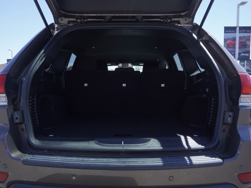 2021 Jeep Grand Cherokee Laredo E photo 4
