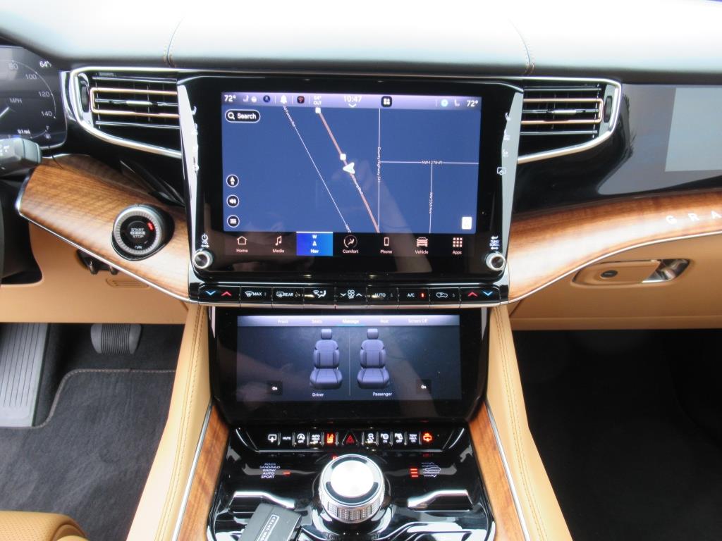2024 Jeep Grand Wagoneer III photo 19