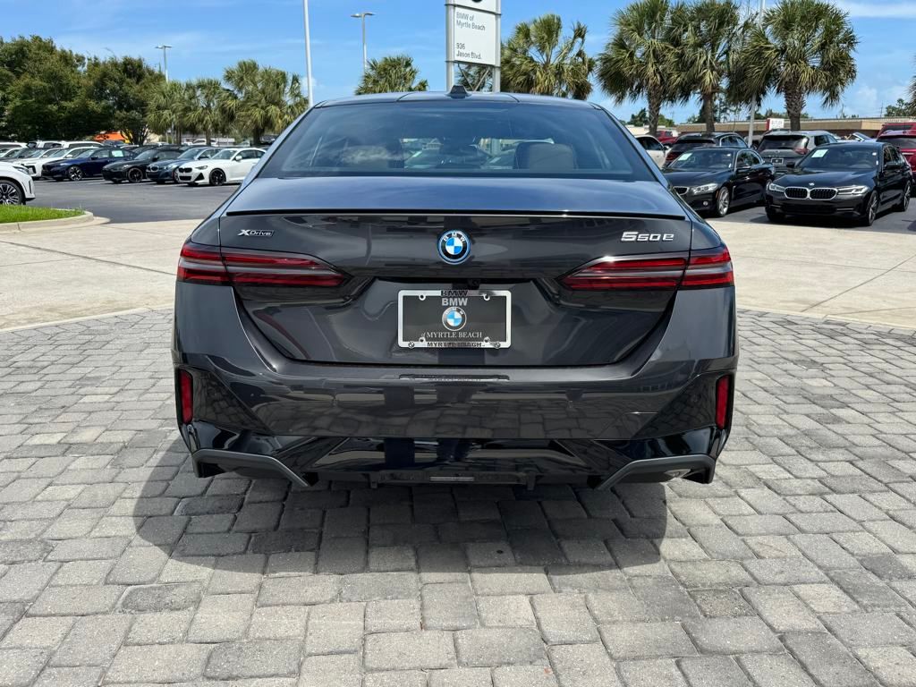 2026 Bmw 550e xDrive photo 10