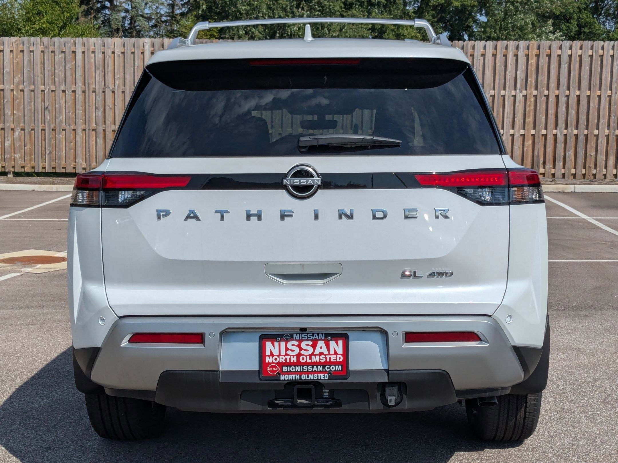 2025 Nissan Pathfinder SL photo 6