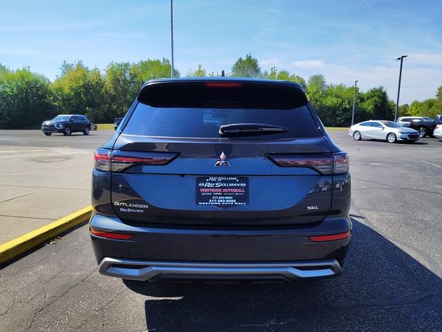 2025 Mitsubishi Outlander SEL photo 4