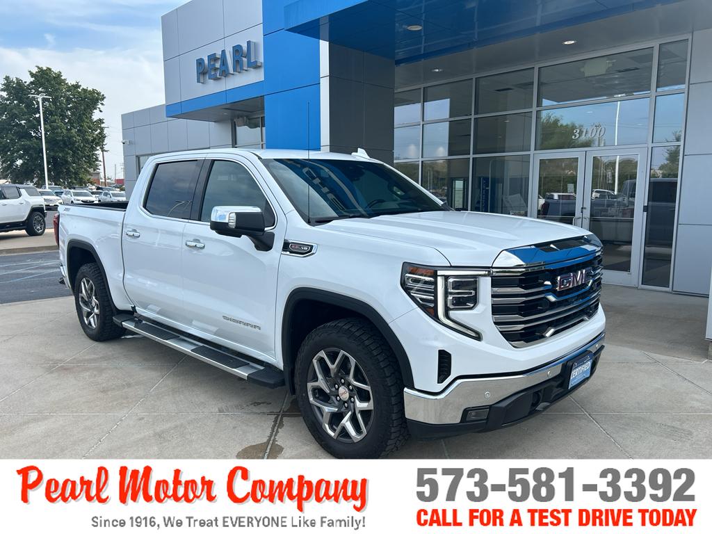 2023 GMC Sierra 1500 SLT's photo