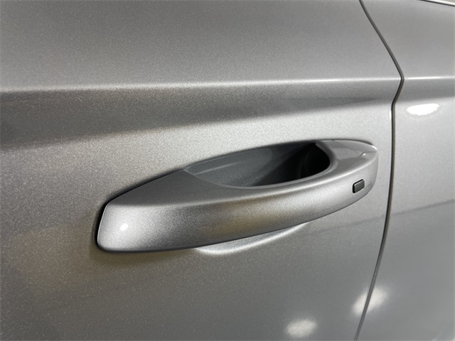 2024 Volkswagen Taos SE photo 11