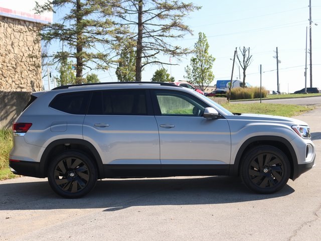 2026 Volkswagen Atlas SE Technology photo 4