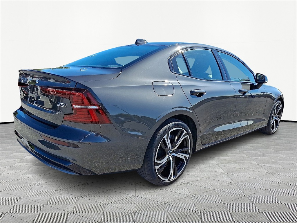 2025 Volvo S60 B5 Core photo 7