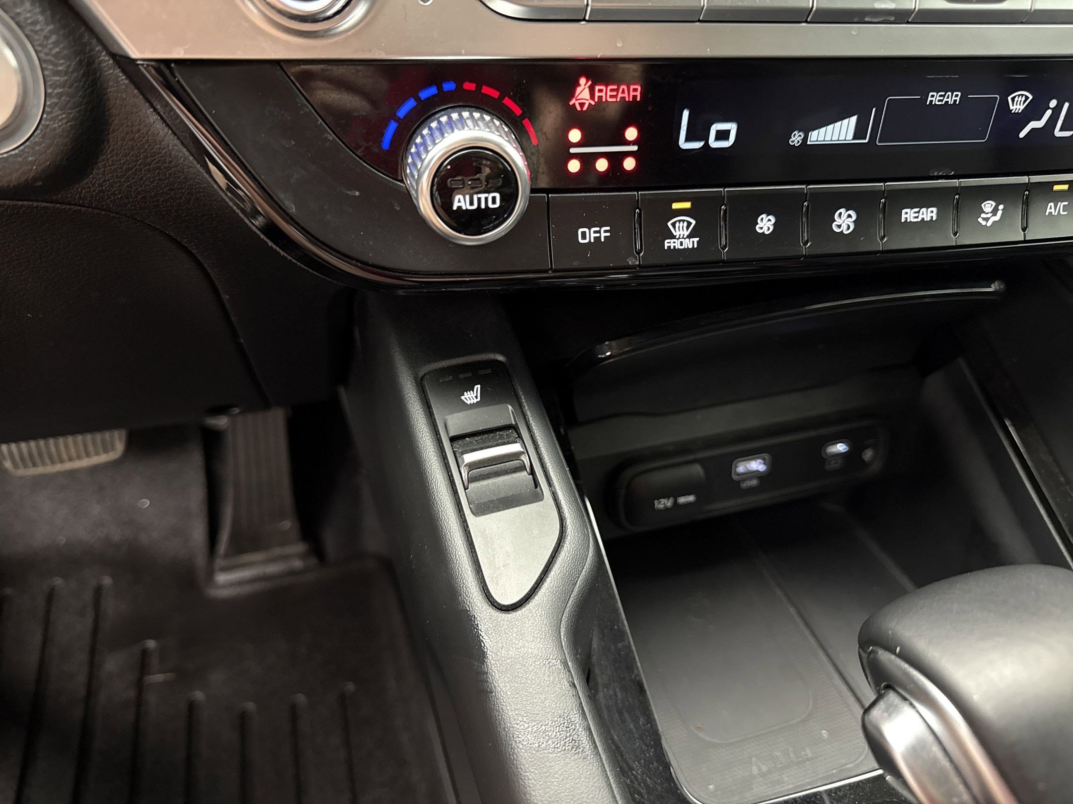 2023 Kia Telluride S photo 19