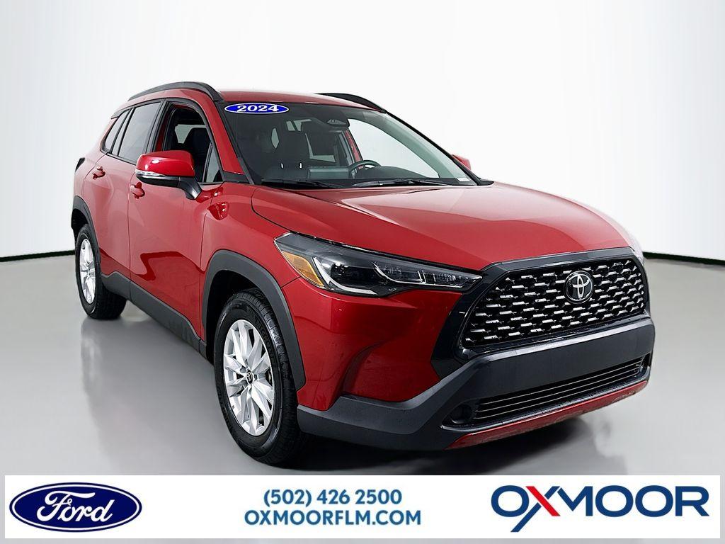 2024 Toyota Corolla Cross LE's photo