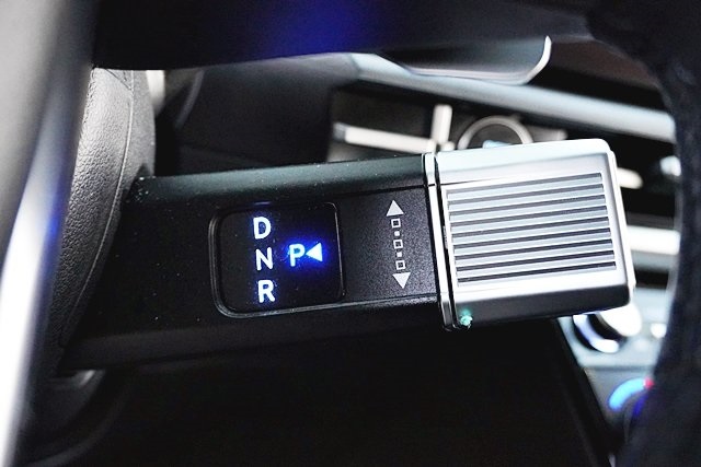 Used 2025 Green Hyundai SEL image 31