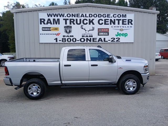2026 Ram 2500 Tradesman photo 2