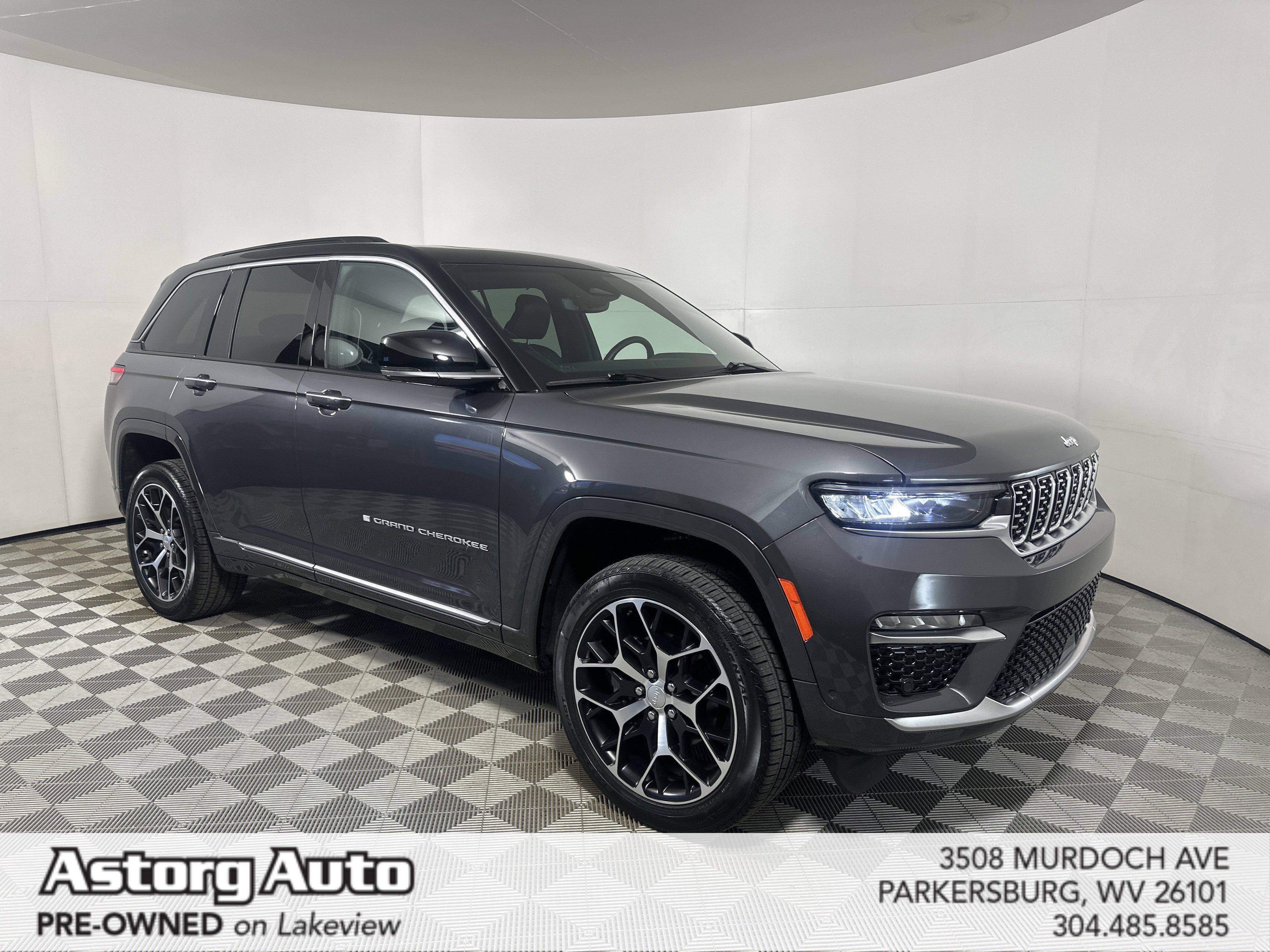 2025 Jeep Grand Cherokee Summit Reserve's photo