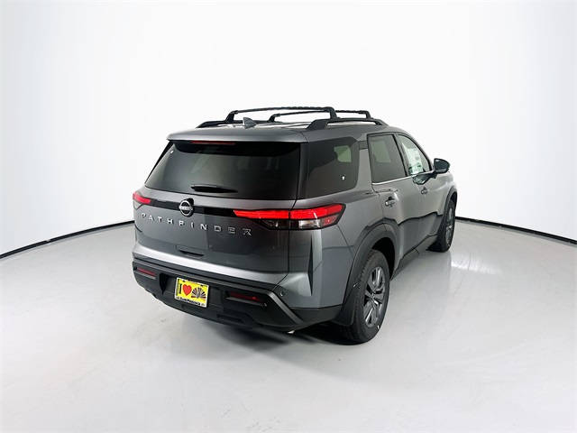 2025 Nissan Pathfinder SV photo 5