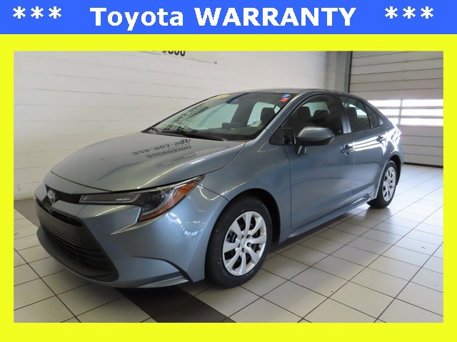 2024 Toyota Corolla LE's photo
