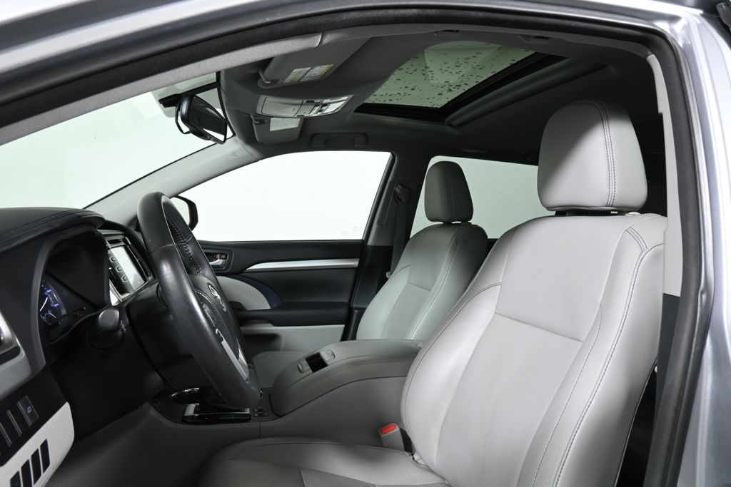 2015 Toyota Highlander Base Hybrid photo 14