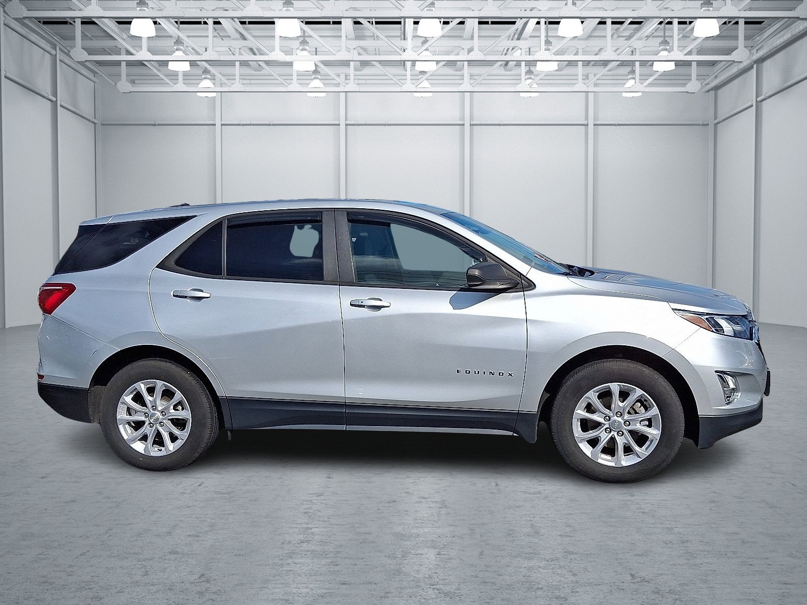 2020 Chevrolet Equinox LS photo 6