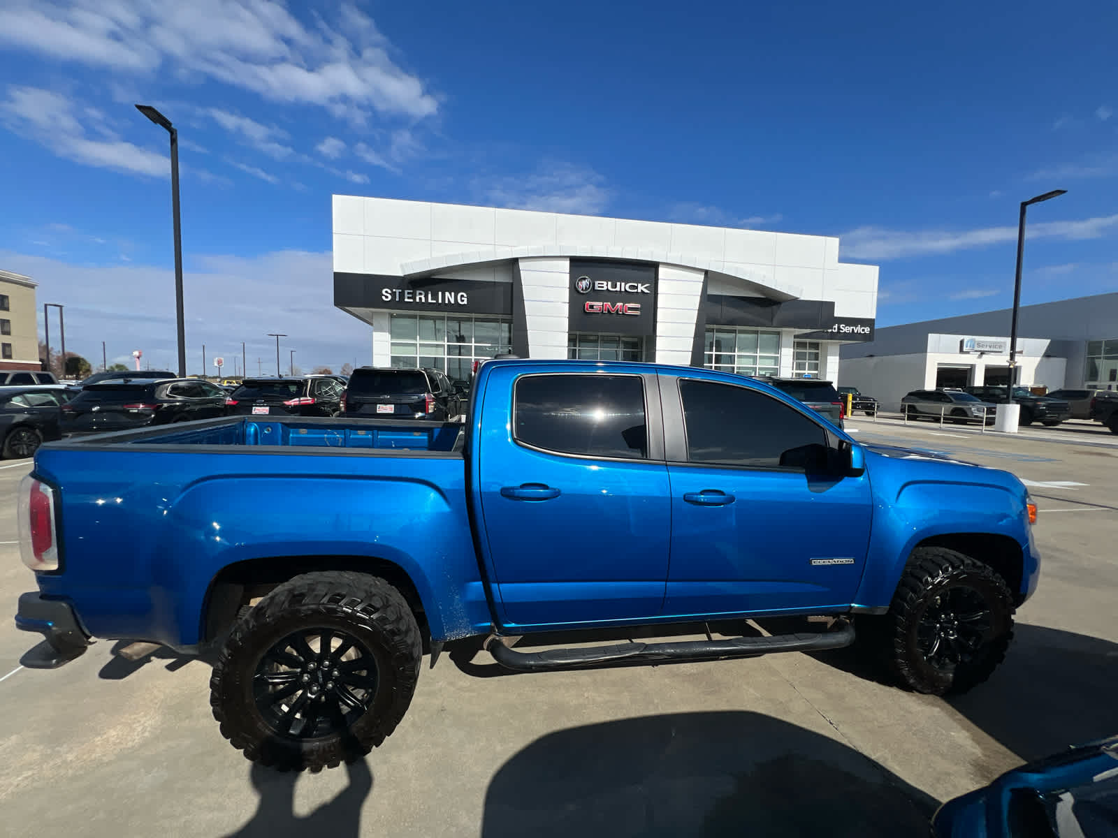 2022 GMC Canyon Elevation's photo