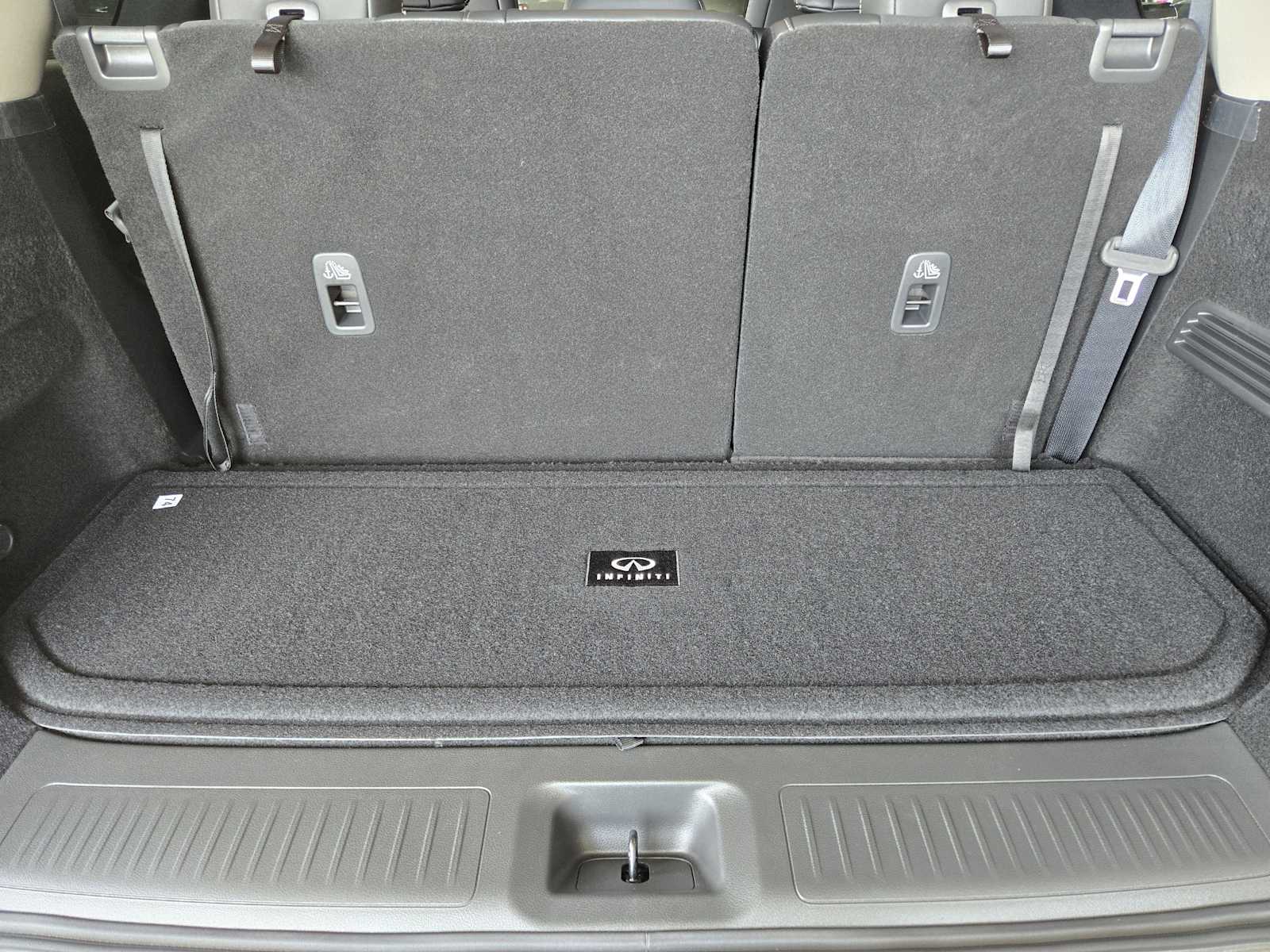 2026 Infiniti QX60 Luxe photo 18