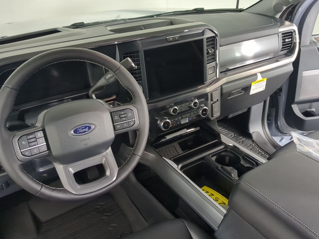 2025 Ford F-350 Lariat photo 11