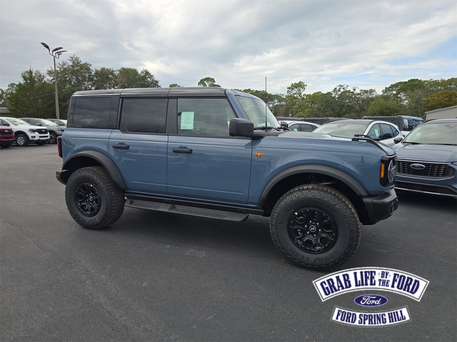 2025 Ford Bronco 4-Door Badlands's photo