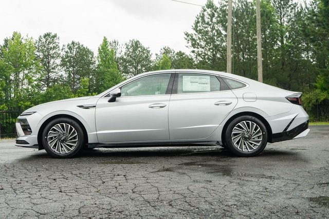 2025 Hyundai Sonata Hybrid Limited photo 4