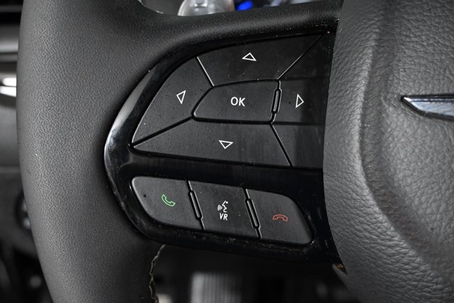 2022 Chrysler 300 S photo 23