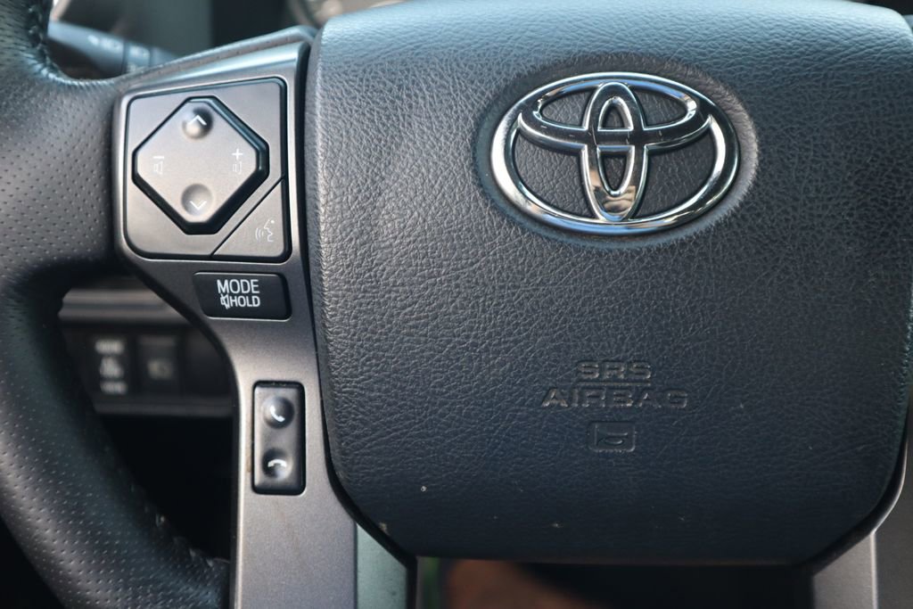 2018 Toyota Tacoma TRD Sport photo 23