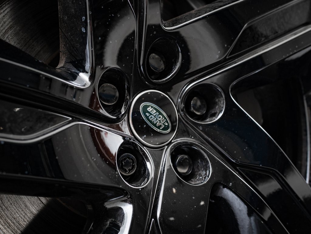 2025 Land Rover Discovery SE photo 4