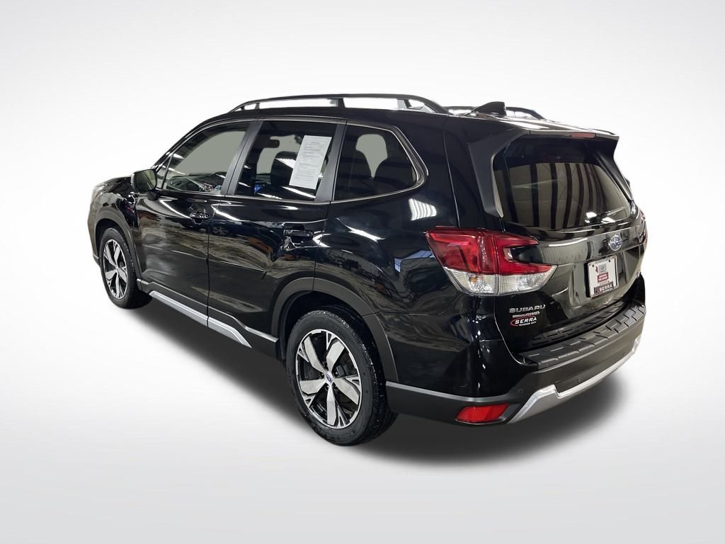 2021 Subaru Forester Touring photo 3