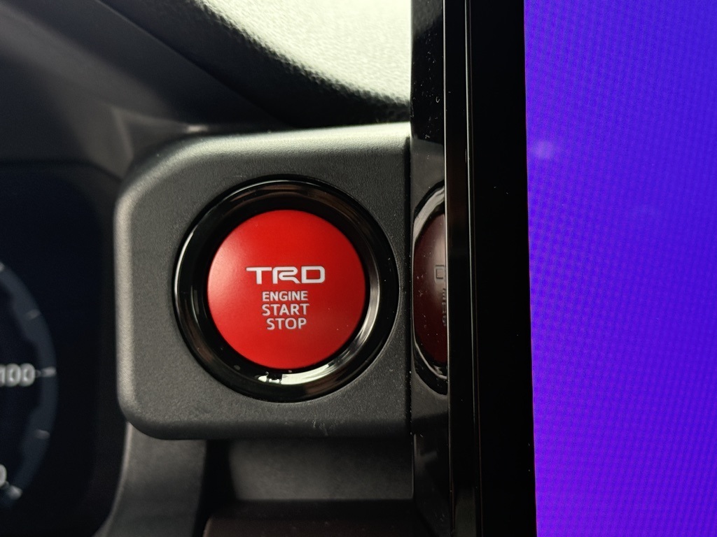 2024 Toyota Tacoma TRD Off-Road photo 24