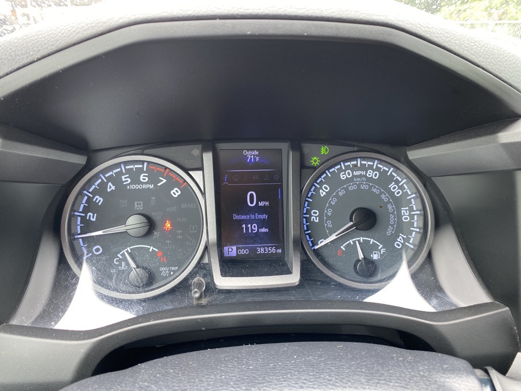 2020 Toyota Tacoma TRD Off-Road photo 27