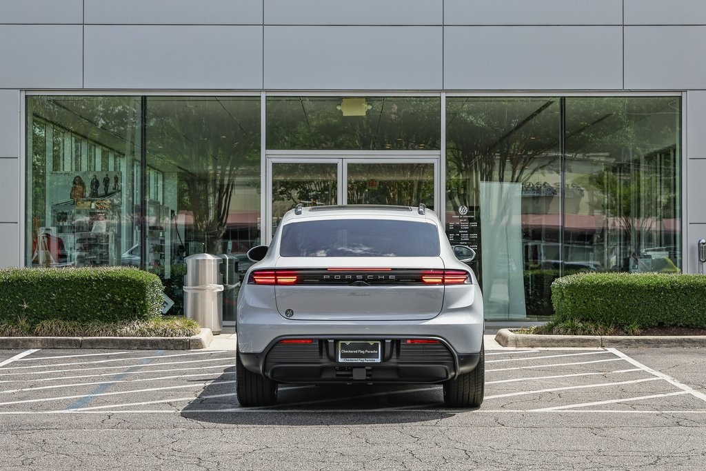 2025 Porsche Macan Electric photo 6