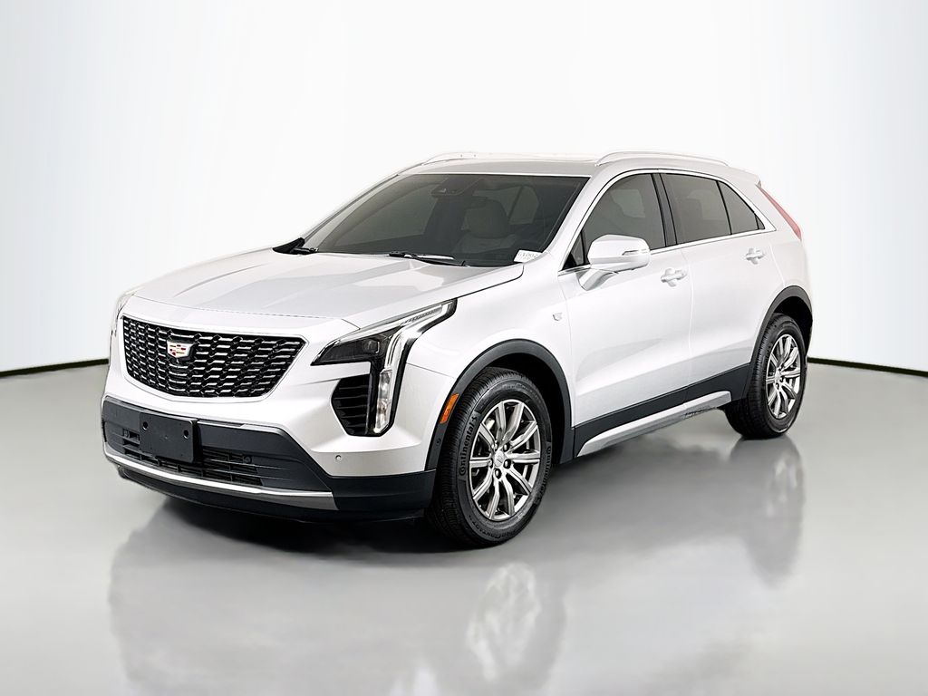 2022 Cadillac XT4 Premium Luxury photo 3