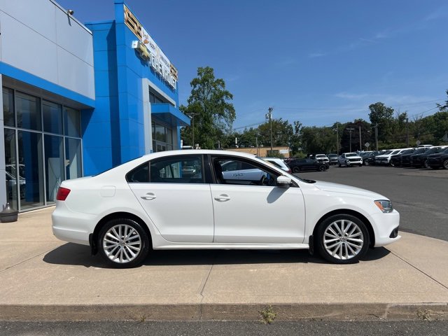 Used 2011 Volkswagen Jetta SEL with VIN 3VWLZ7AJ8BM380835 for sale in Cheshire, CT